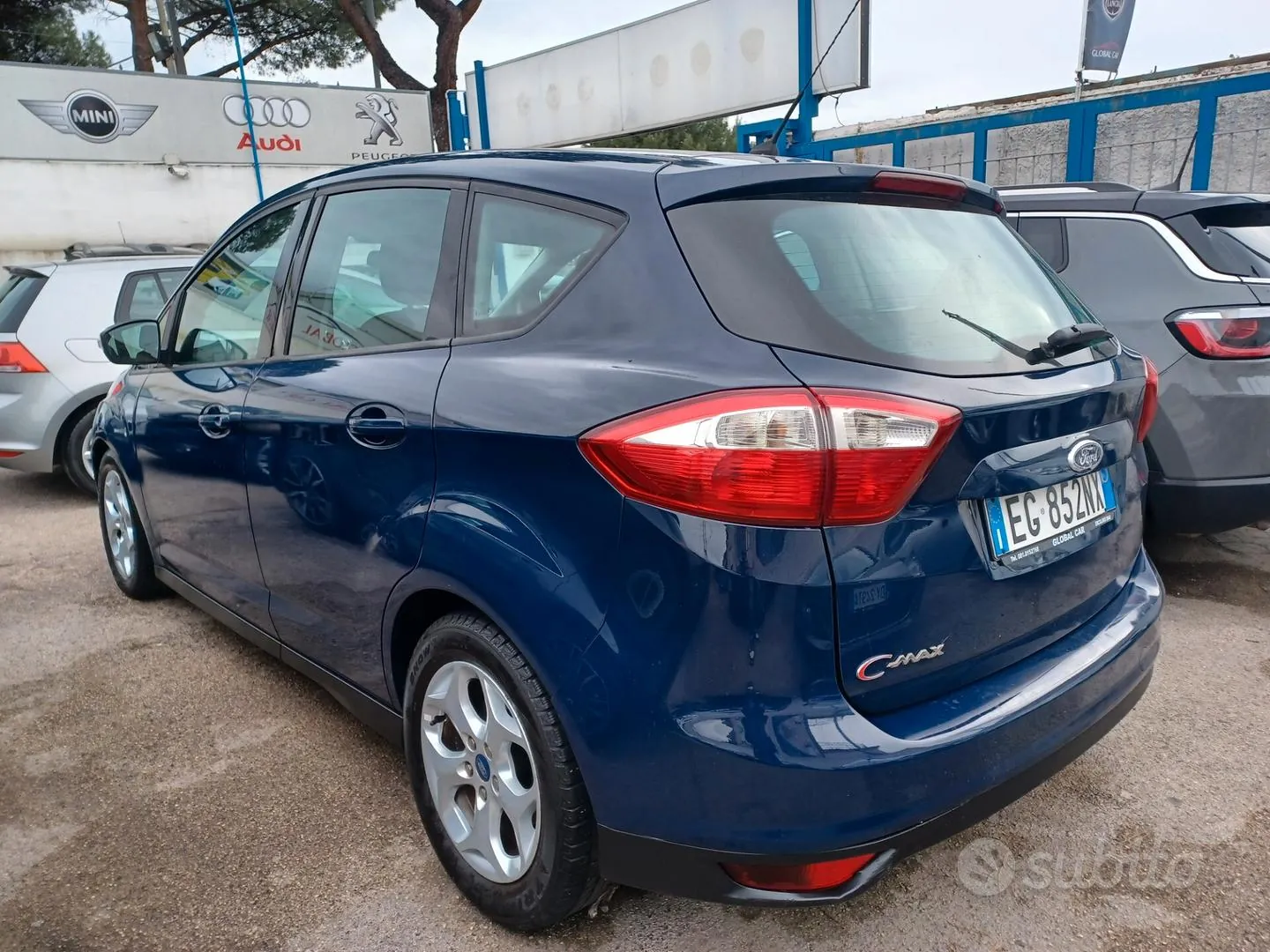Ford C-Max 2011 photo 3
