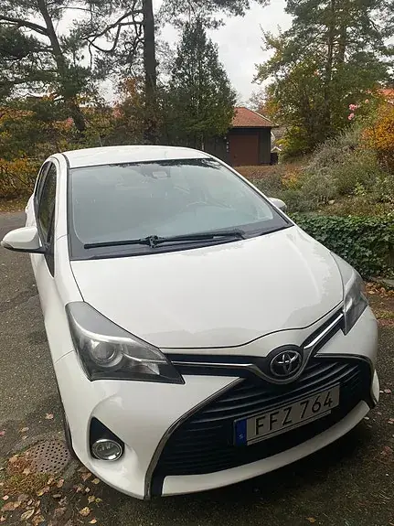 Toyota Yaris 2017 photo 3