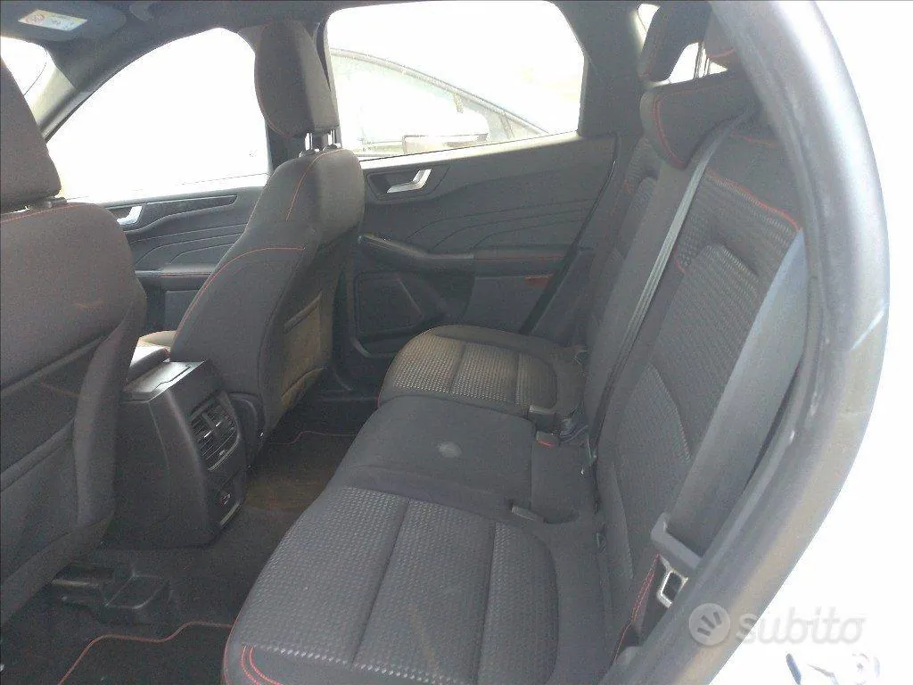 Ford Kuga 2022 photo 3