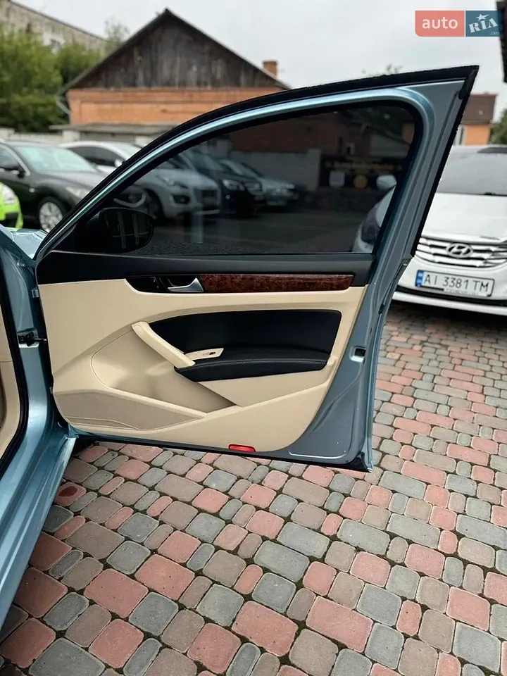 Volkswagen Passat 2012 photo 4