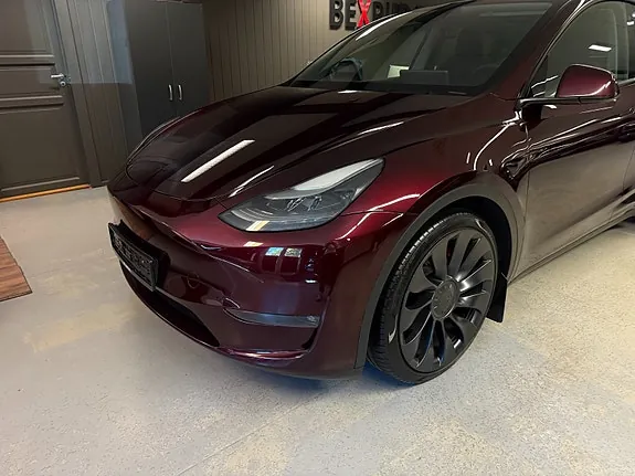 Tesla Model Y 2024 photo 5