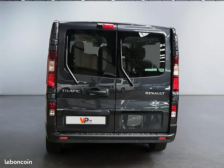 Renault Trafic 2023 photo 3