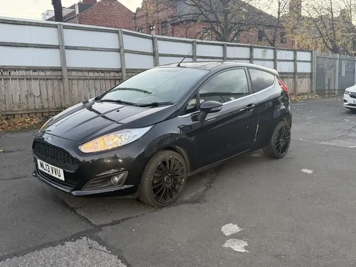 Ford Fiesta 2013 photo 3