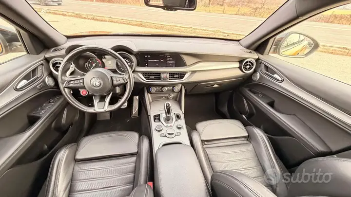Alfa Romeo Stelvio 2022 photo 5