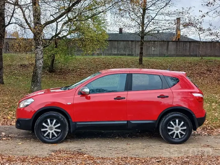 Nissan Qashqai 2011 photo 2