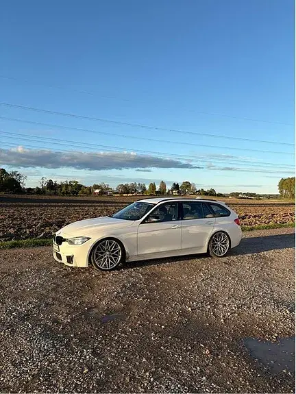 BMW 320