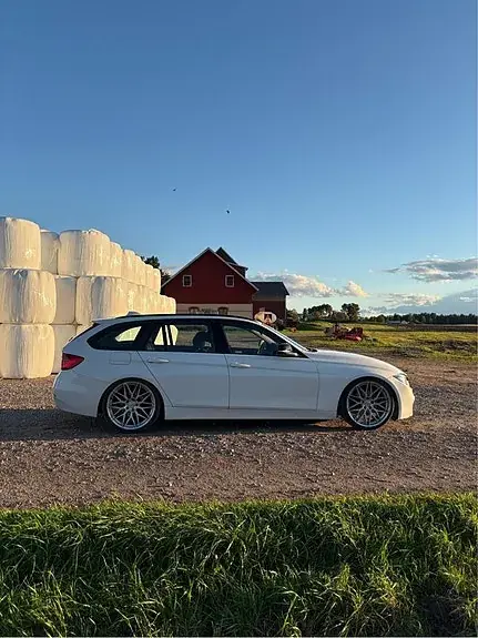 BMW 320 2013 photo 4