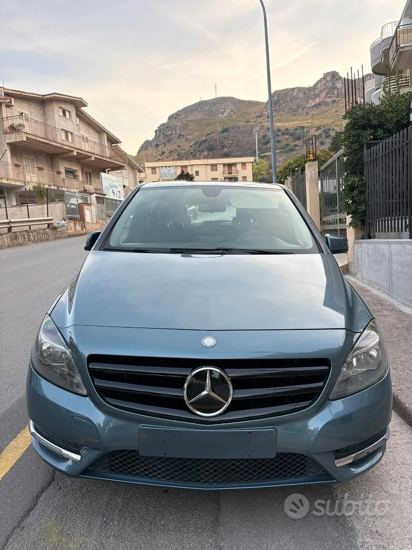 Mercedes-Benz B 2013 photo 3