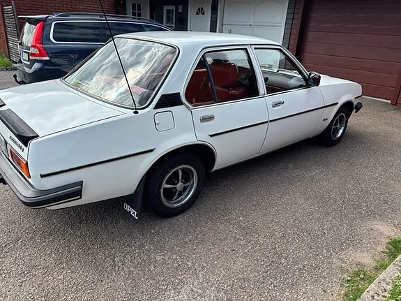 Opel Ascona 1981 photo 2