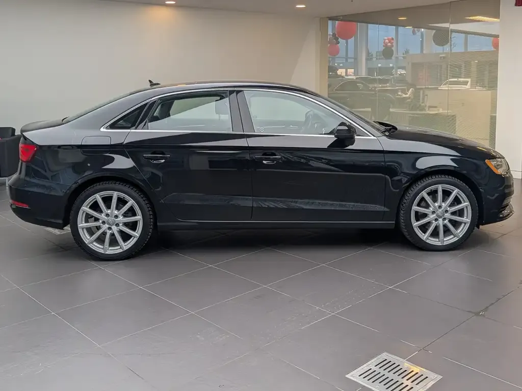 Audi A3 2015 photo 2
