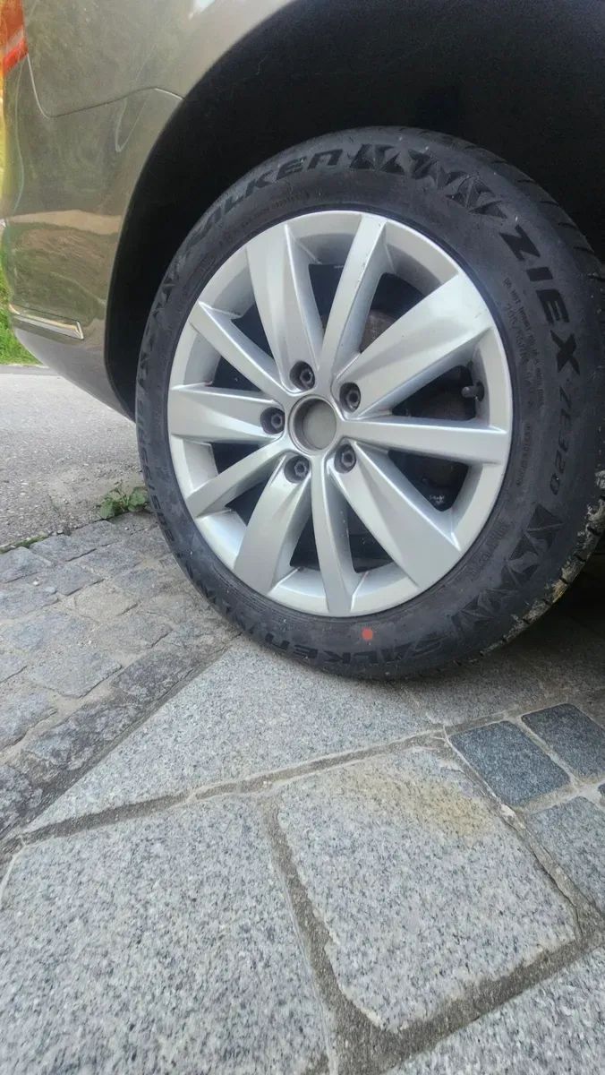 Volkswagen Passat 2011 photo 3