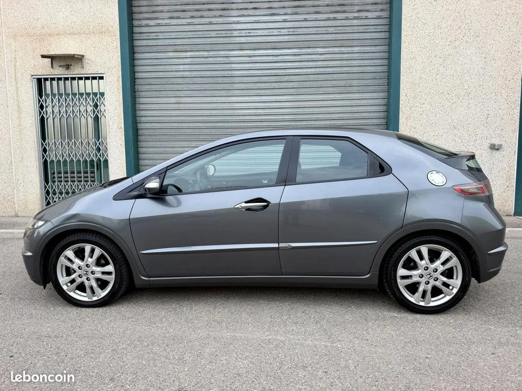 Honda Civic 2009 photo 3