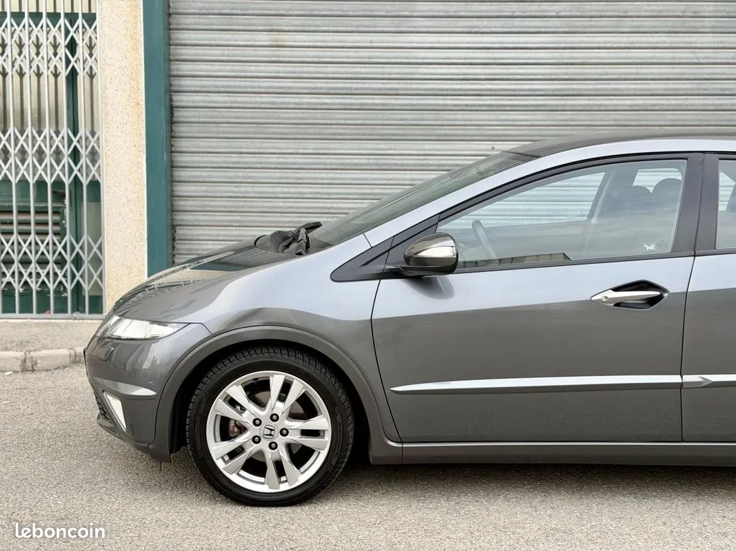 Honda Civic 2009 photo 2