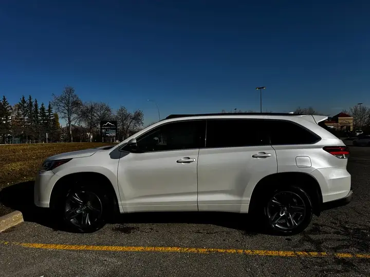Toyota Highlander 2018 photo 3