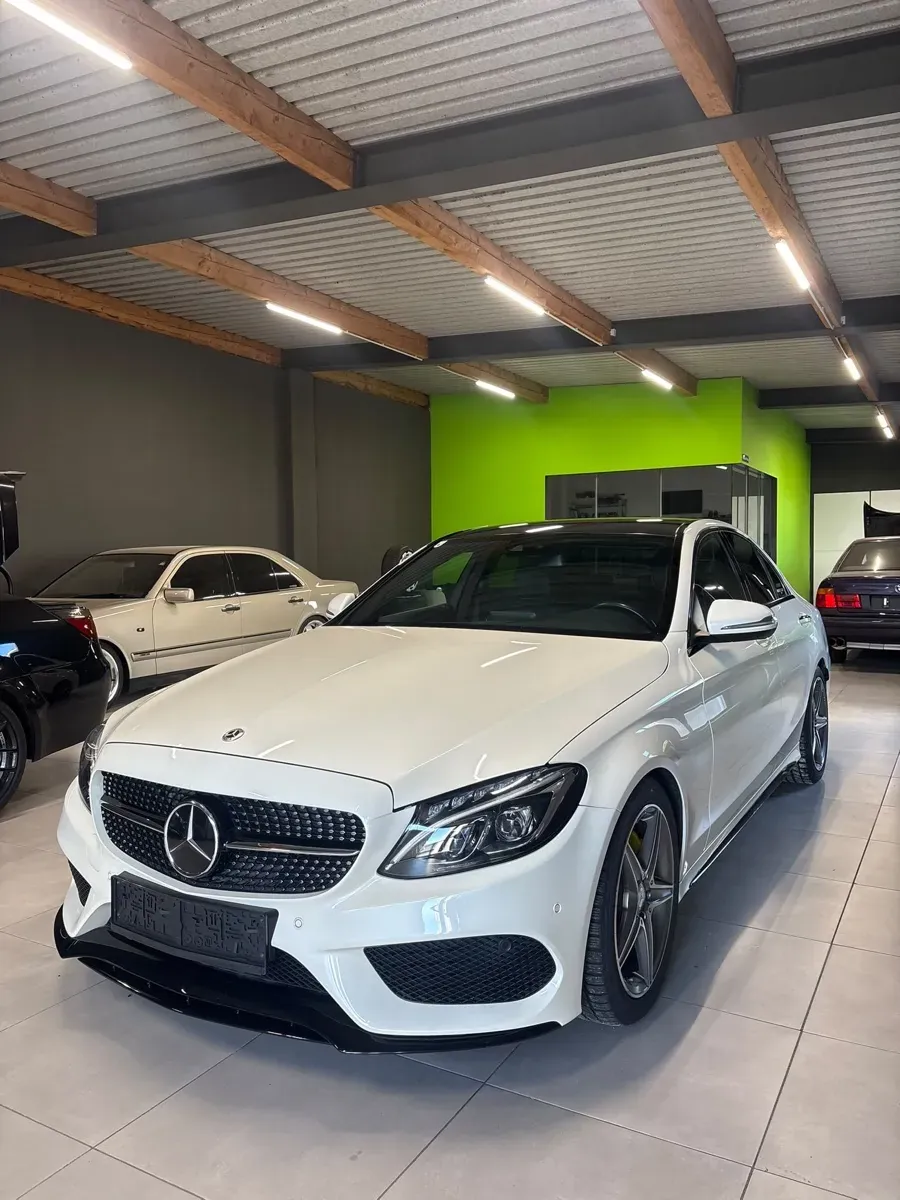Mercedes-Benz C-Class