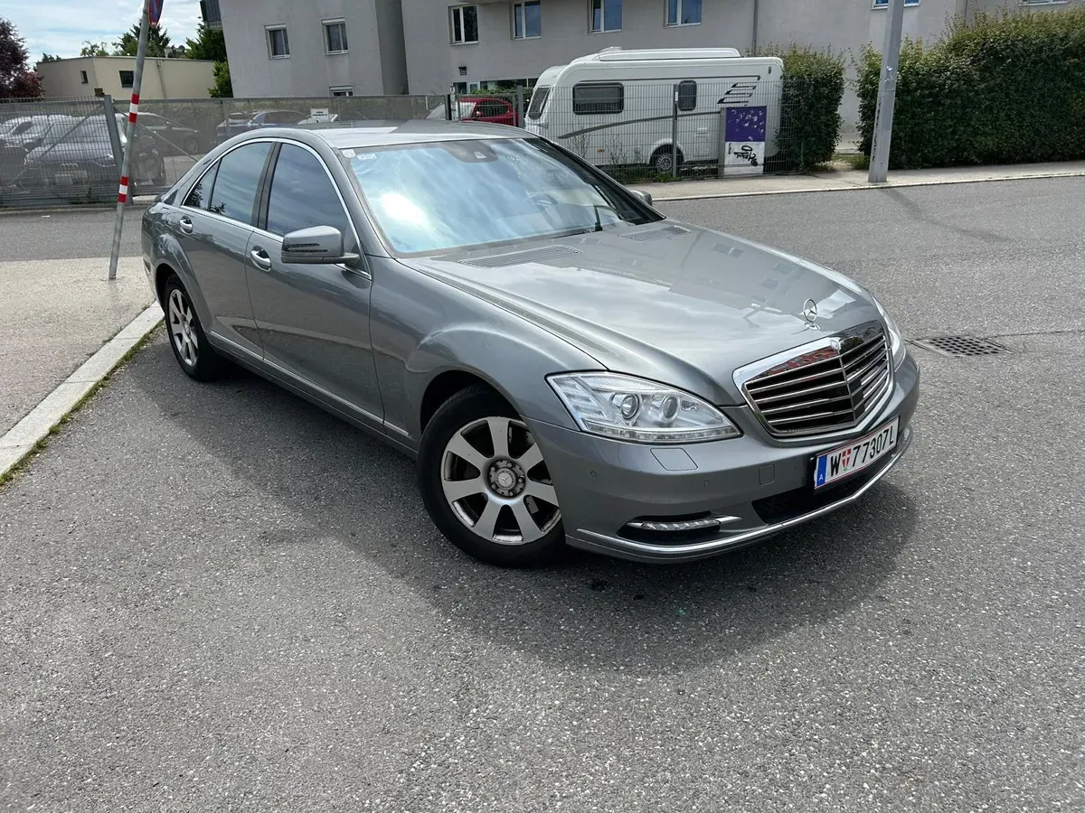 Mercedes-Benz S-Class 2012 photo 2
