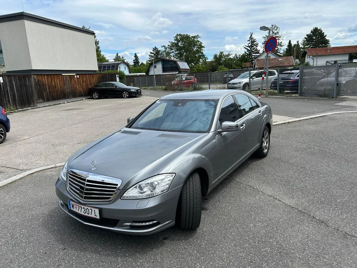 Mercedes-Benz S-Class 2012 photo 3