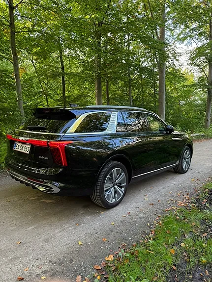 Hongqi E-Hs9 2024 photo 3