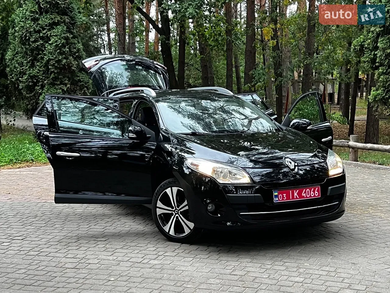 Renault Megane 2011 photo 4