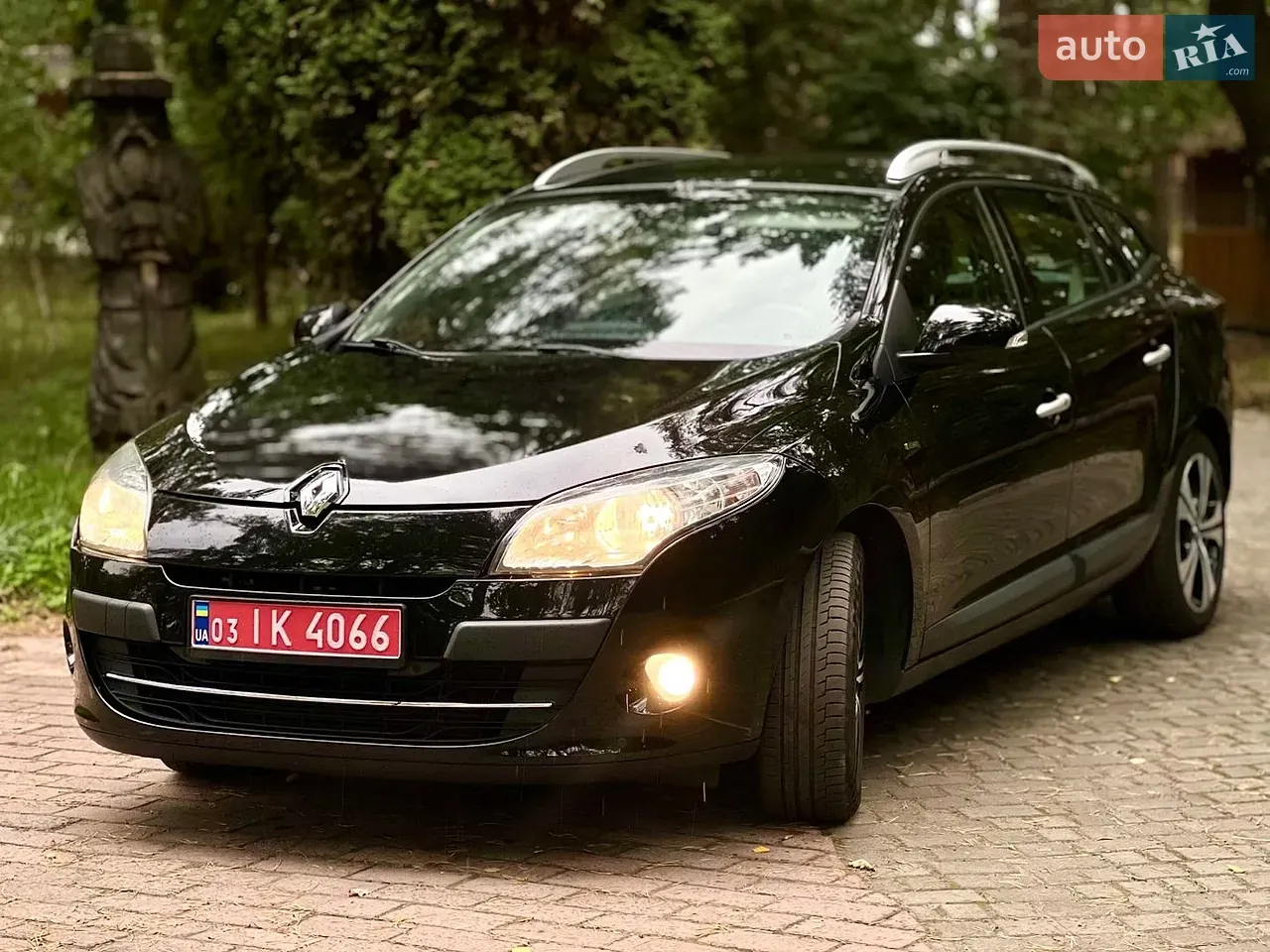Renault Megane 2011 photo 2