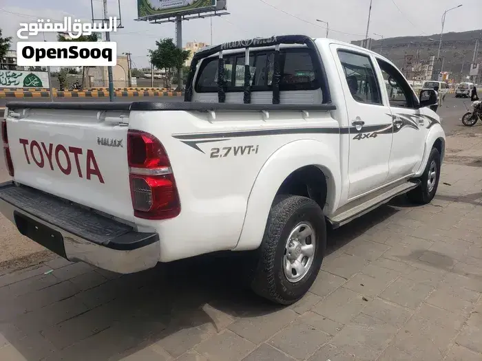 Toyota Hilux 2015 photo 4
