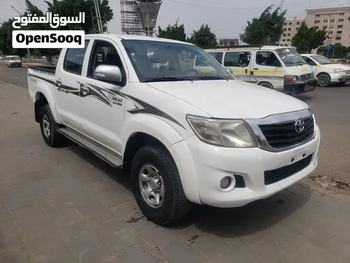 Toyota Hilux 2015 photo 2