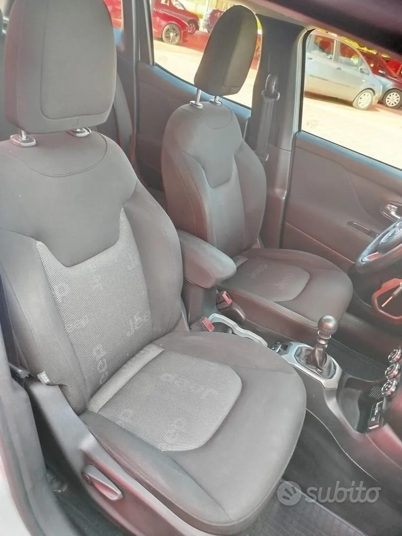 Jeep Renegade 2016 photo 3