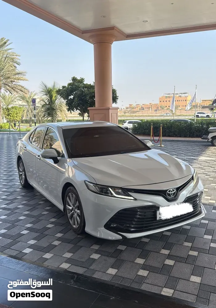Toyota Camry 2020 photo 2