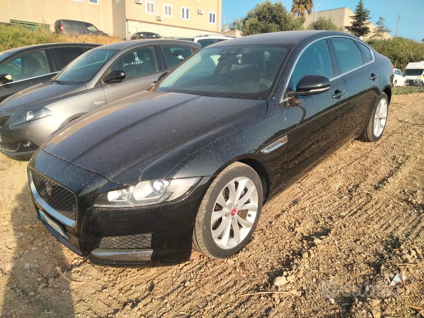 Jaguar Xf 2017 photo 2