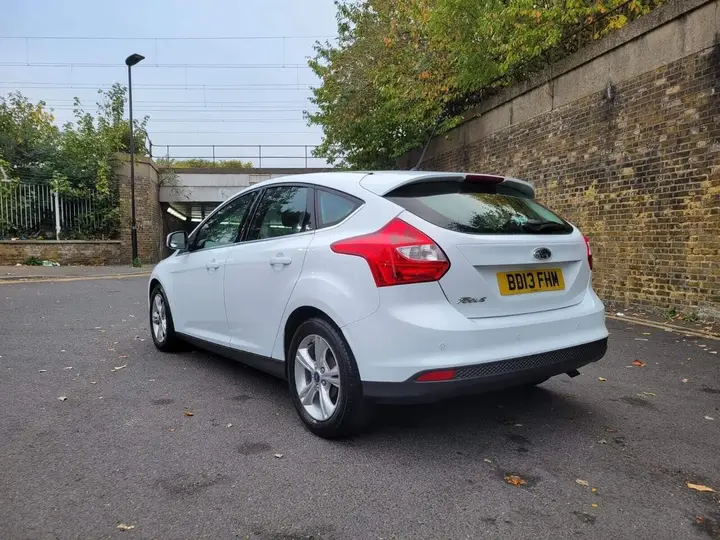 Ford Focus 2013 photo 5