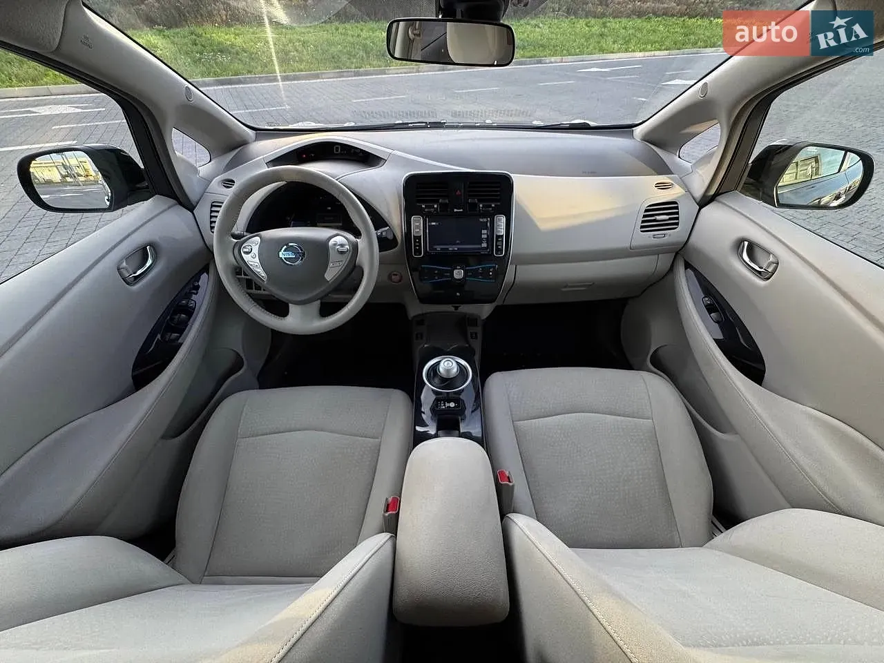 Nissan Leaf 2012 photo 5