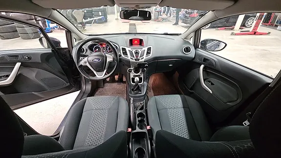 Ford Fiesta 2011 photo 5