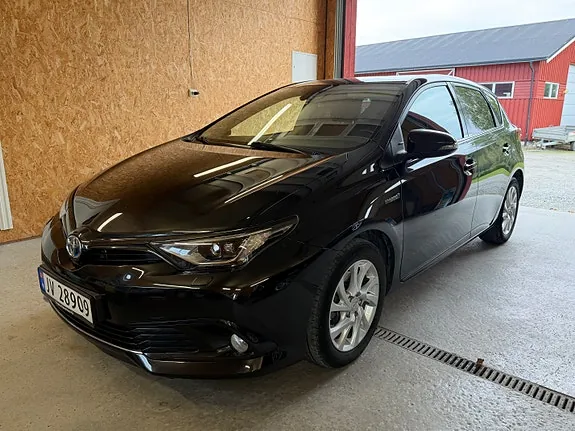 Toyota Auris 2018 photo 3