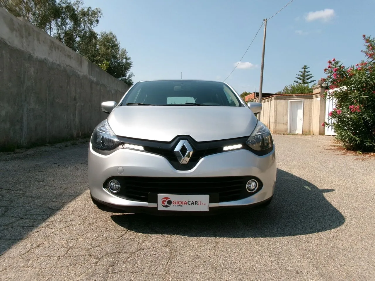 Renault Clio 2015 photo 2