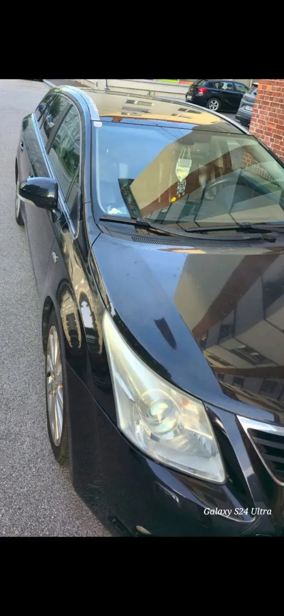 Toyota Avensis 2010 photo 2