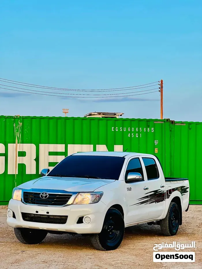Toyota Hilux 2012 photo 4