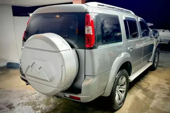 Ford Everest 2011 photo 3