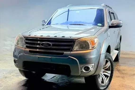 Ford Everest 2011 photo 2