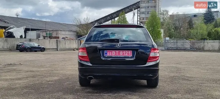 Mercedes-Benz C-Class 2009 photo 4