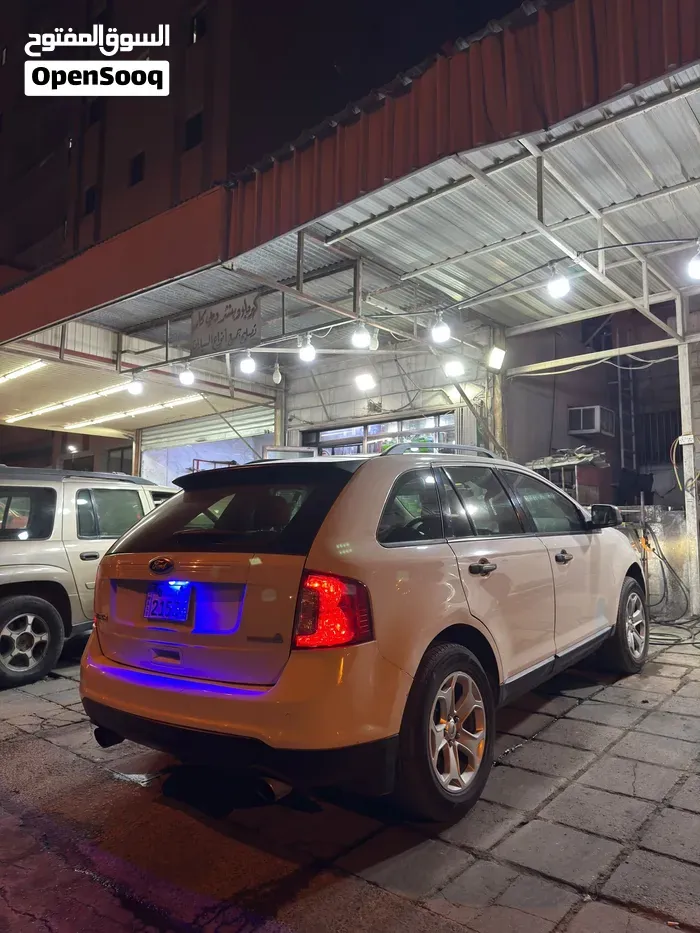 Ford Edge 2011 photo 2