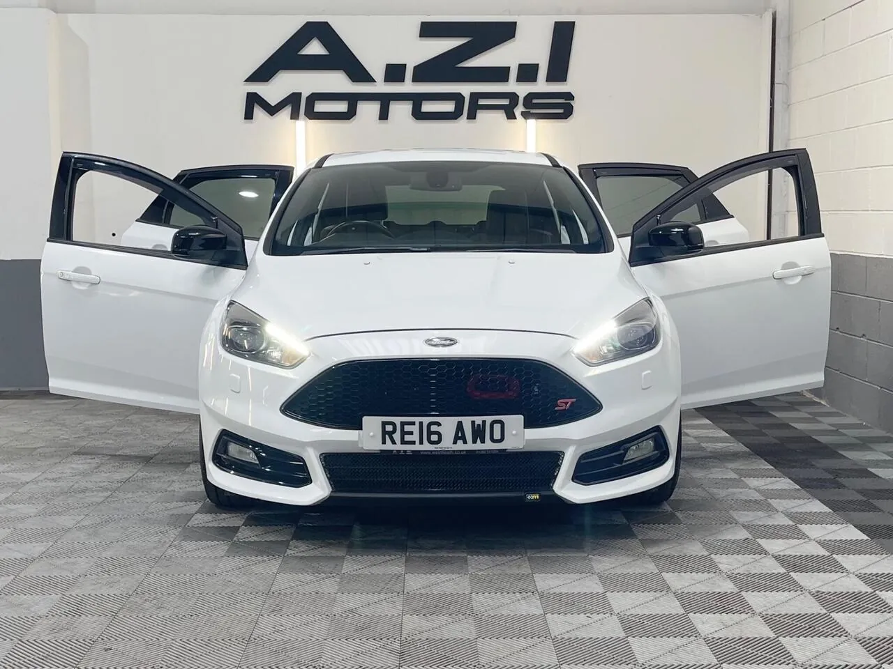 Ford Focus 2016 photo 2