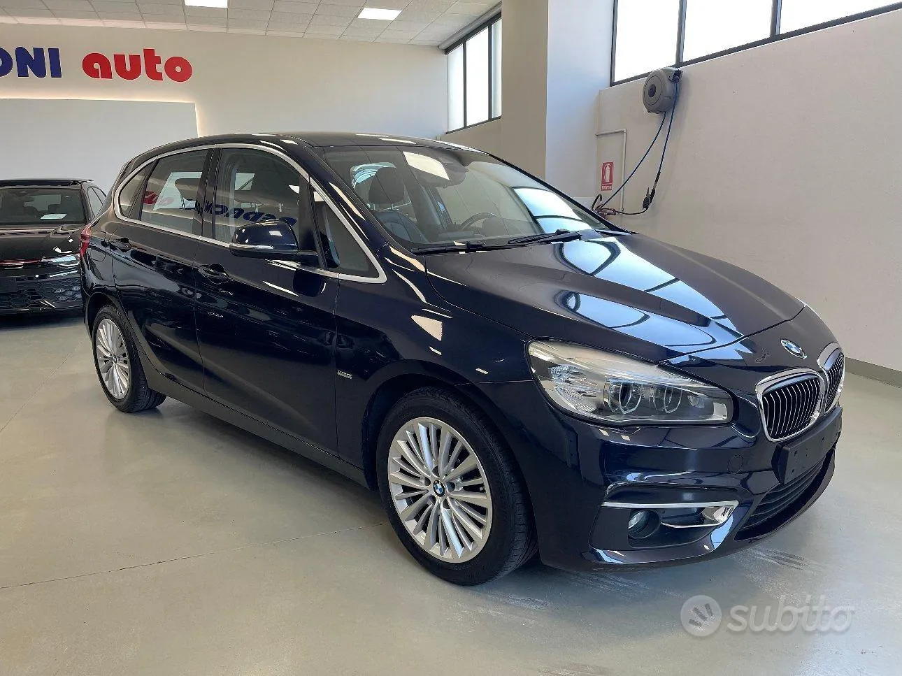 BMW 216D Active Tourer 2015 photo 2