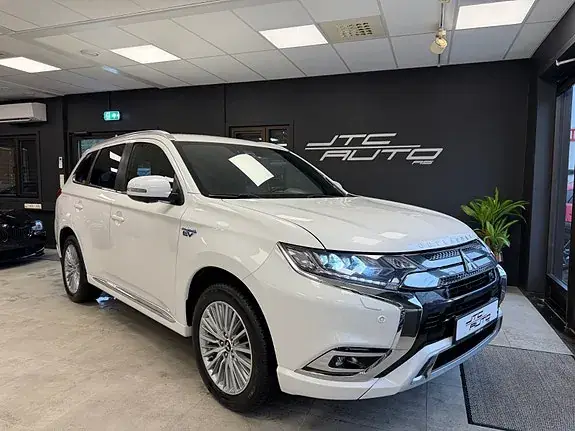 Mitsubishi Outlander 2019 photo 2
