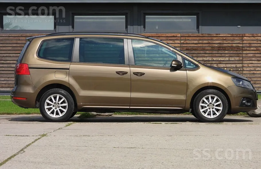 Seat Alhambra 2011 photo 4