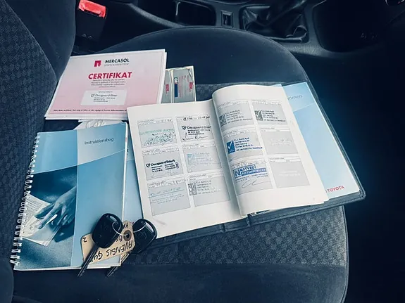 Toyota Avensis 2002 photo 2
