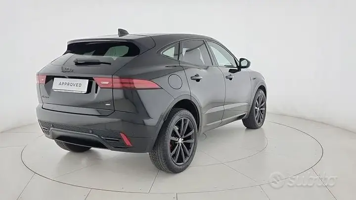 Jaguar E-Pace 2022 photo 2