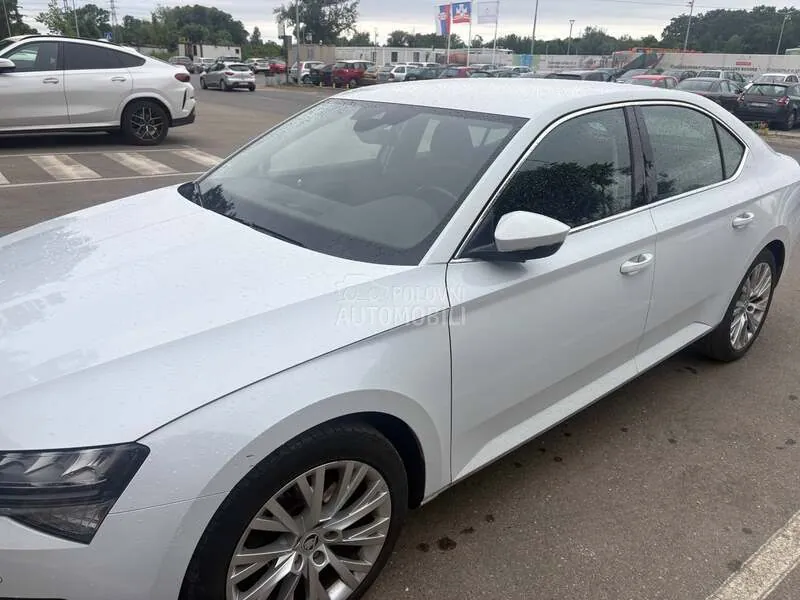 Skoda Superb 2022 photo 3