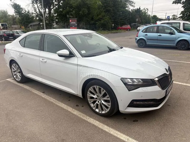 Skoda Superb 2022 photo 2