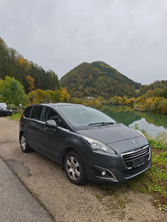 Peugeot 5008 2014 photo 2