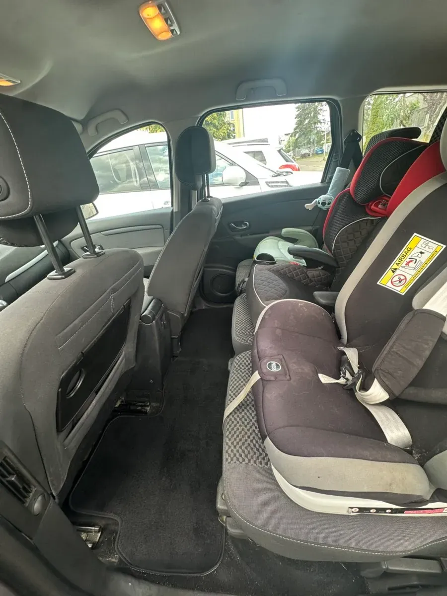 Renault Scenic 2011 photo 3